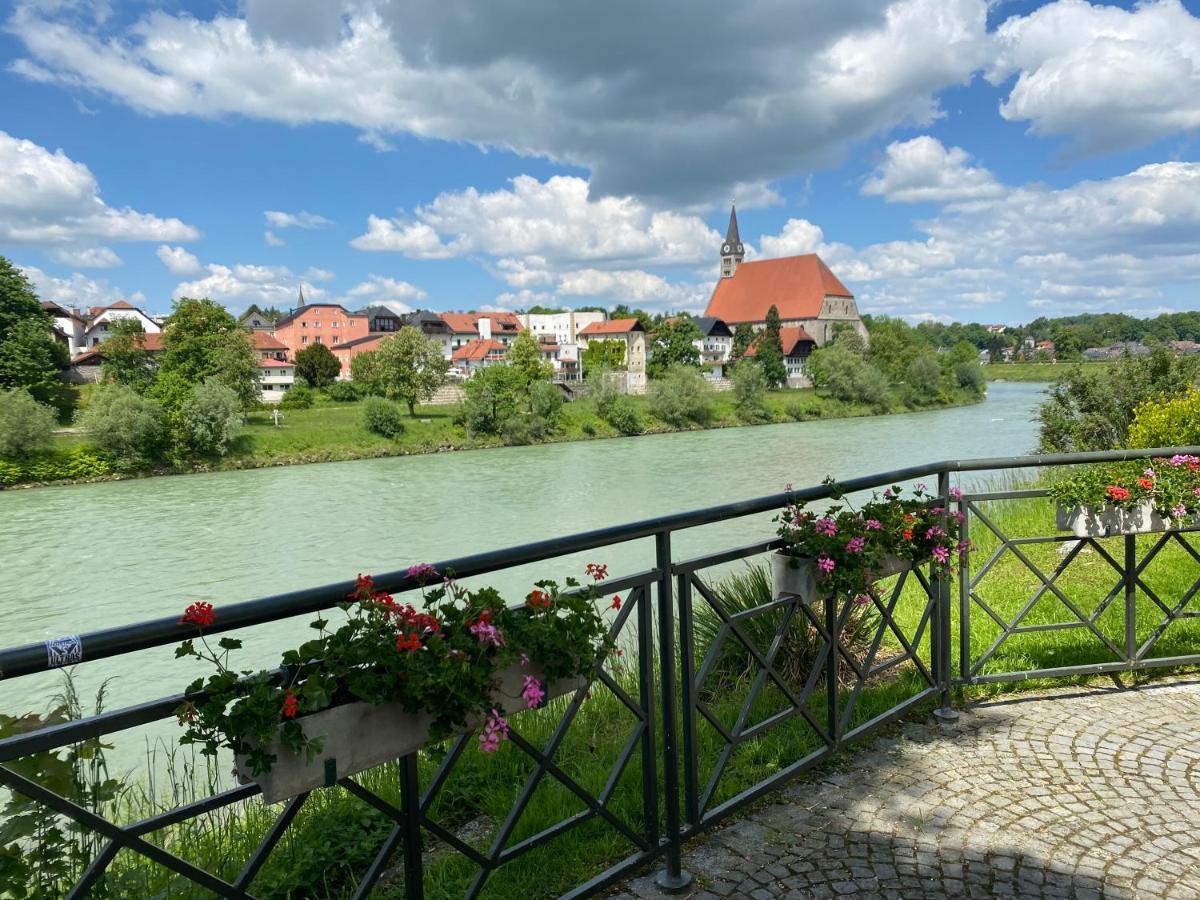 Ferienwohnung An Der Idyllischen Salzachschleife Naehe Salzburg Laufen Exteriér fotografie